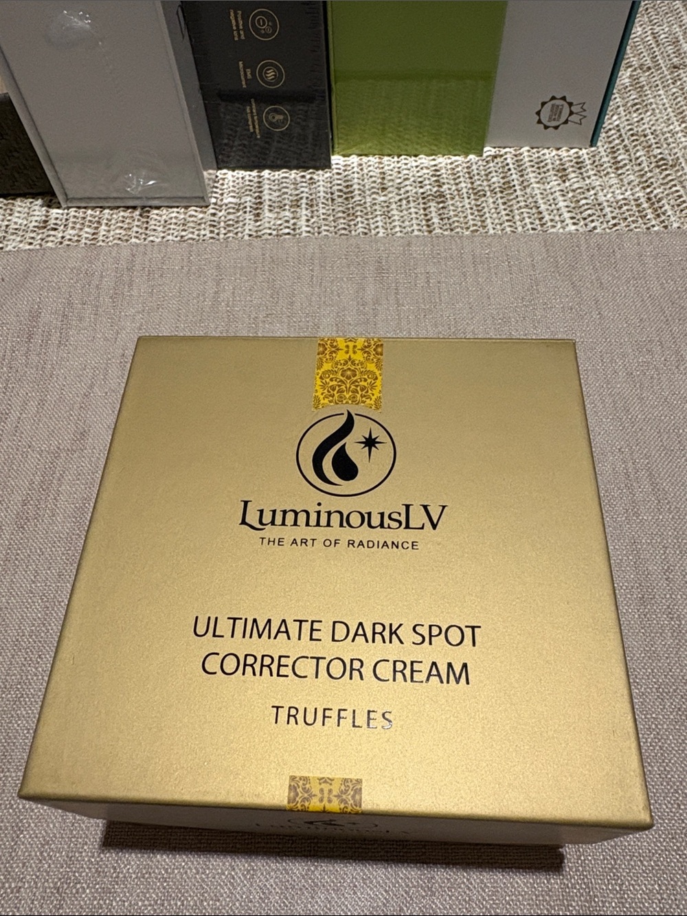 Ultimate Dark Spot Corrector Cream - Truffles (Gold)